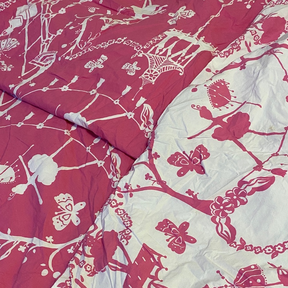 Pottery Barn Kids Pink and White Butterfly Pattern Duvet, no stains or holes.